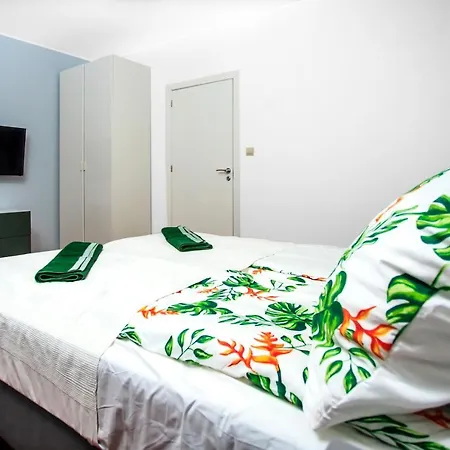 Comfy Dobra 54 * Varsó