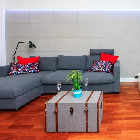 Comfy Dobra 54 Varsó