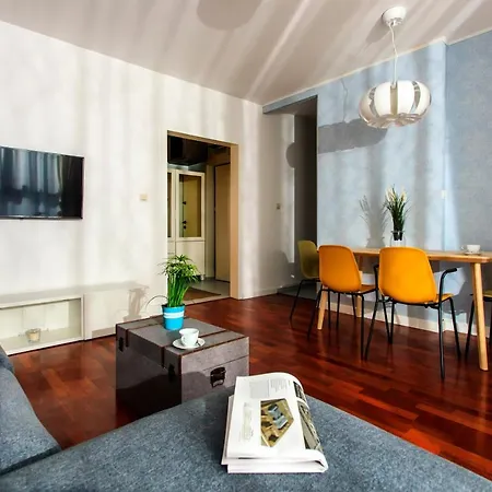 Comfy Dobra 54 * Warszawa